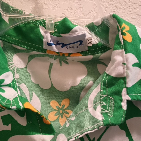 Oakland A's Hawaiian shirt for women . - Picture 3 of 3